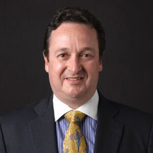 Bio_Simon Kaye